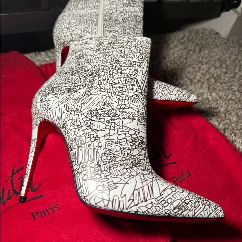 Christian Louboutin SO KATE BOOTY BLACK CALIGRAPH ANKLE